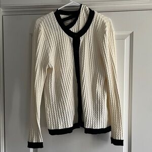 WOMENS 2pc croft & barrow Cream Cardigan with Black Trim Ribbed Button-Up